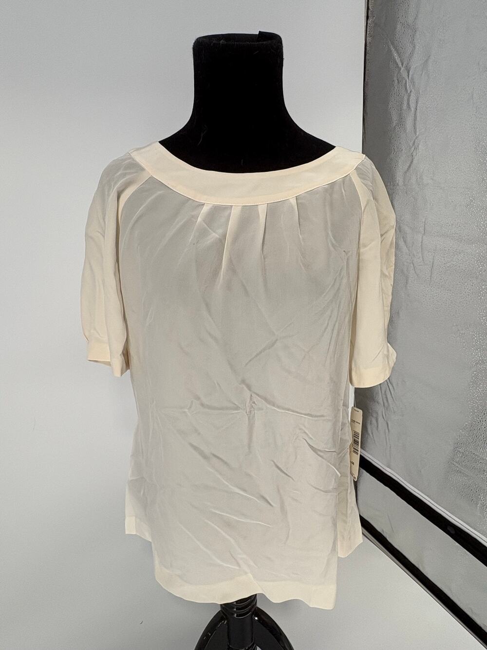 Pendleton Women’s 100% Silk Ivory Blouse Size 6 NOS NWT Short Sleeve